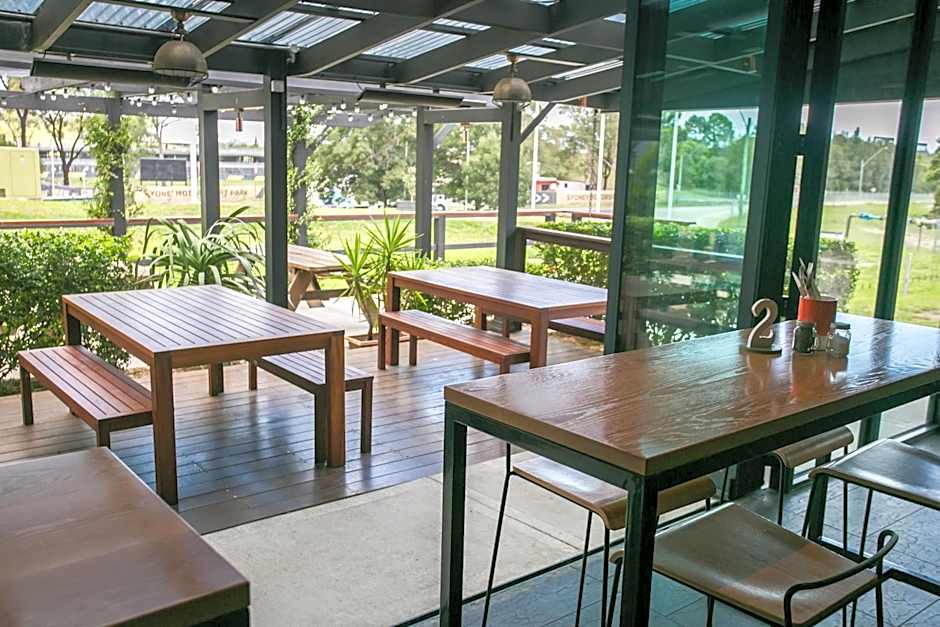 Alpha Hotel Eastern Creek