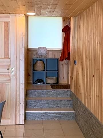 Small Vinter Summer House