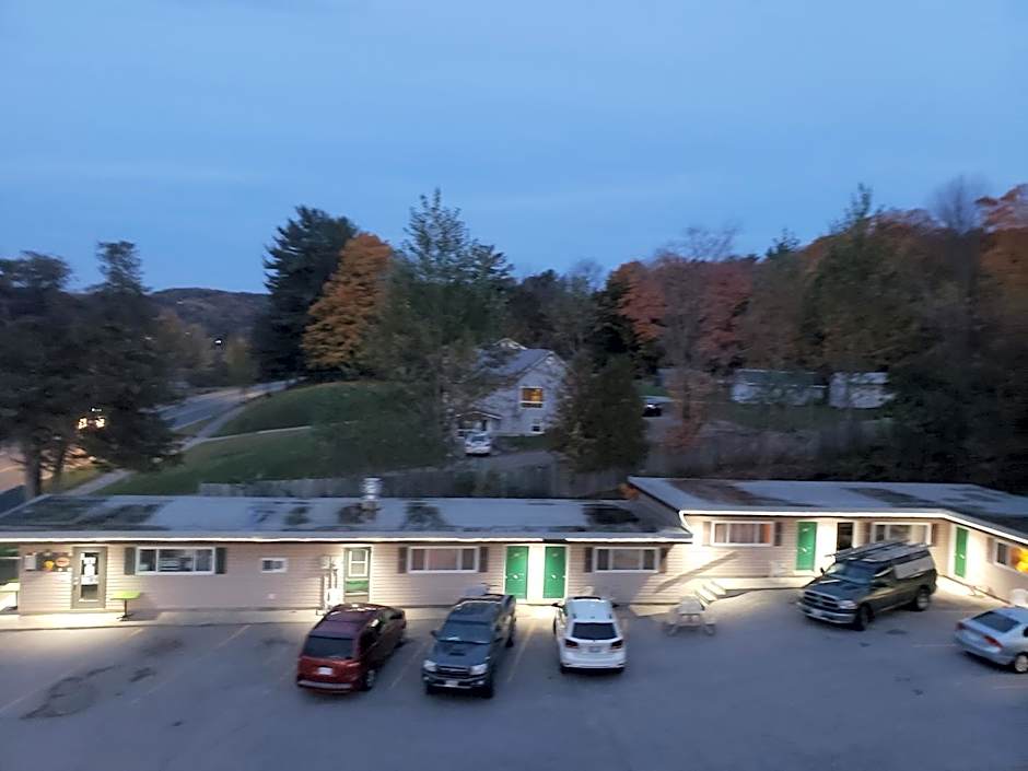 Silver Maple Motel