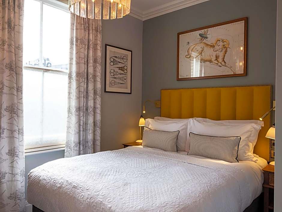 Small Double Room — 5 fotoğraftan 1. fotoğraf