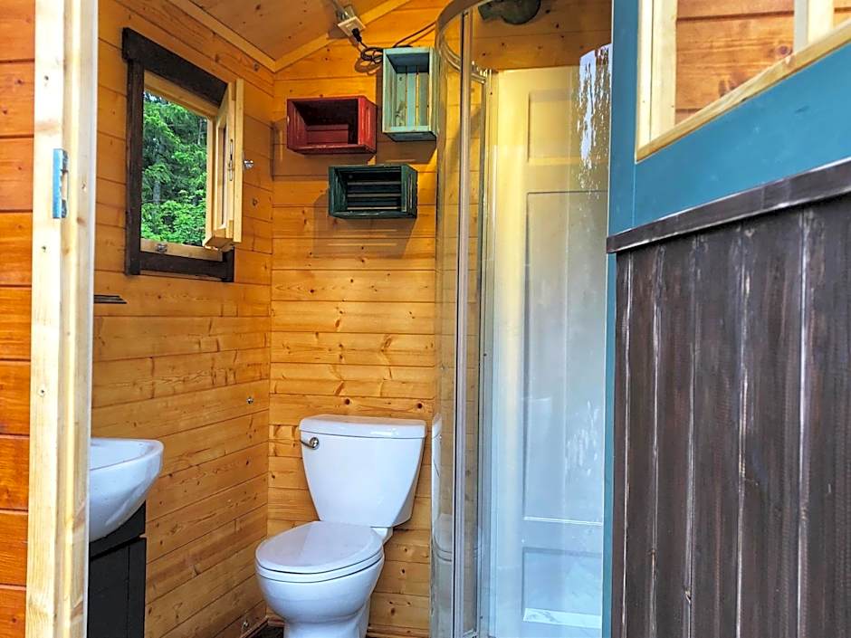 Idyllic Cabin Retreat Only 5 Minutes Away From Nelson