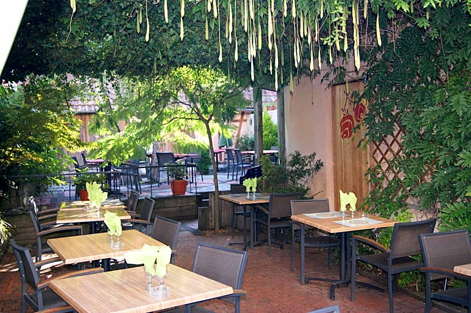 Hôtel Restaurant Aux Deux Roses