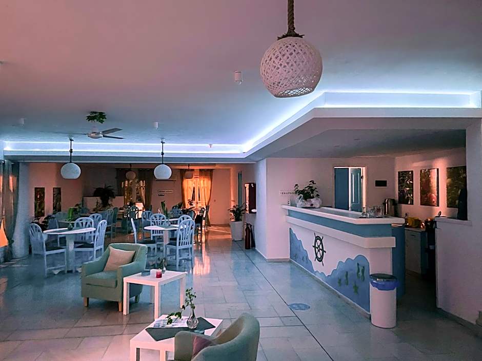 Stratos Hotel