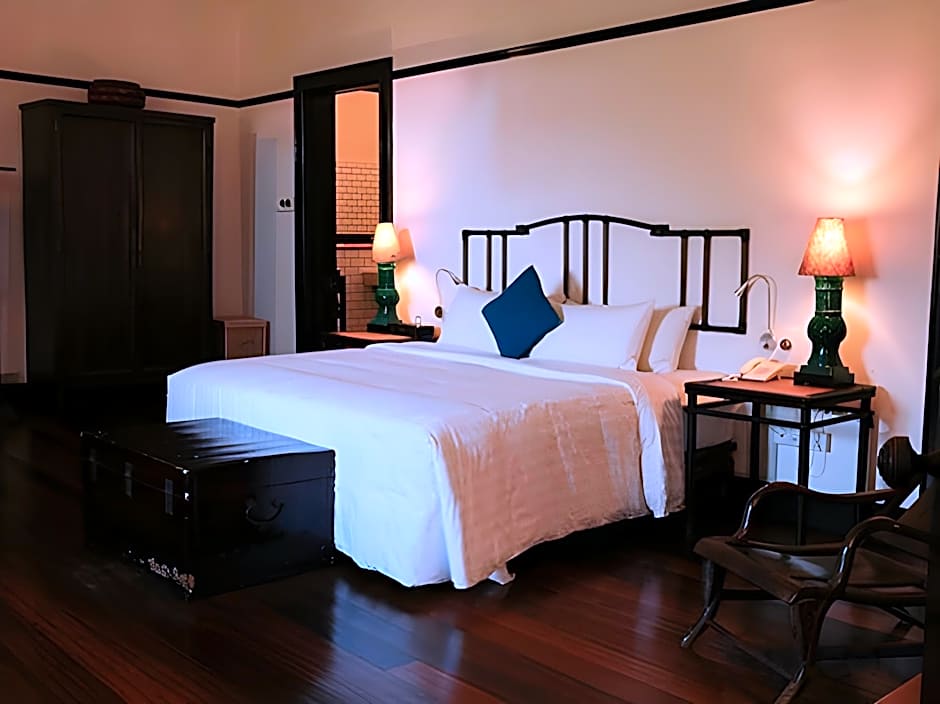 Cheong Fatt Tze - The Blue Mansion