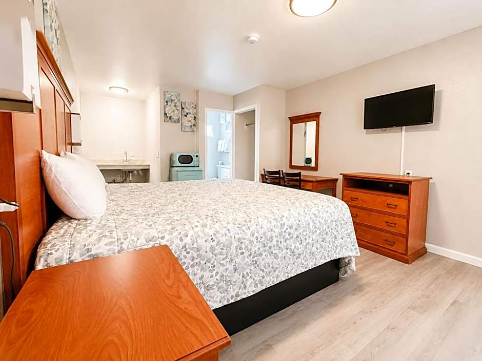 Royal Gateway Motel by OYO