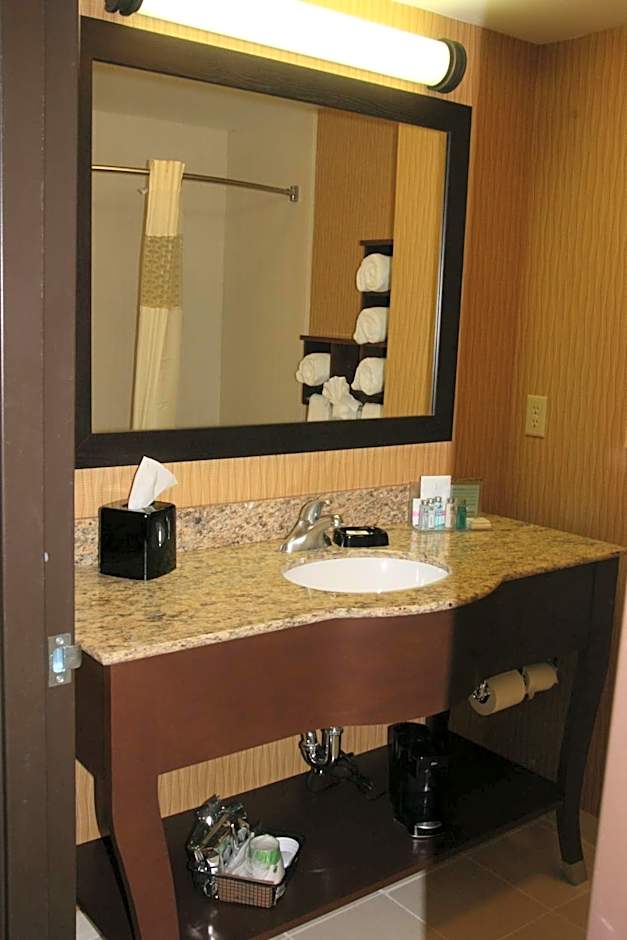 Hampton Inn By Hilton And Suites Peru
