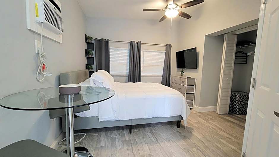 BEACHWAY INN