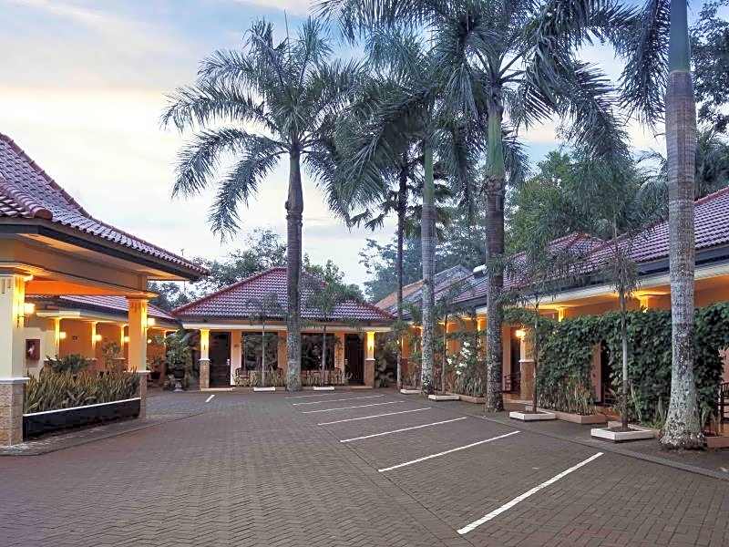Ning Tidar Hotel
