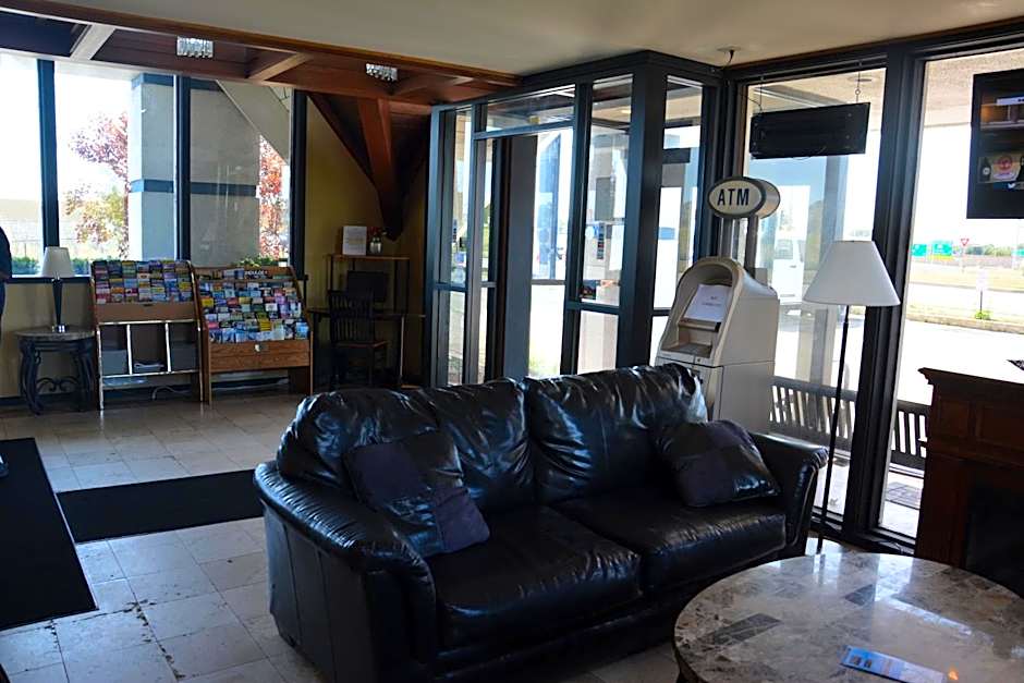 Travelodge by Wyndham Milwaukee