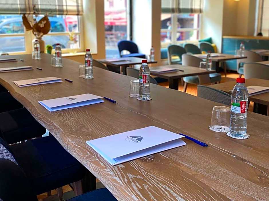 MADISON Saint Jean de Luz - Handwritten Collection