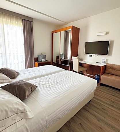 Classic Twin Room - Upper Floor