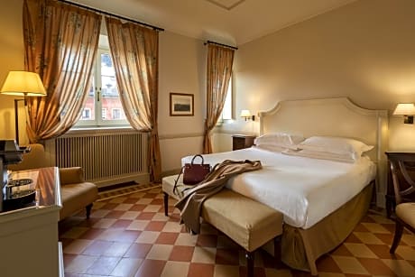 Classic Double or Twin Room (2 Twin Beds)