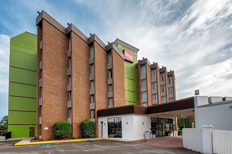 Red Roof Inn & Suites Macon