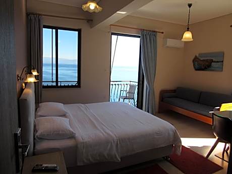 Studio with Sea View