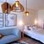 akemi b&b