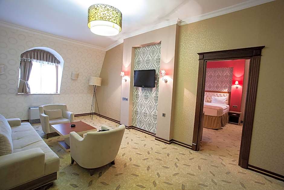 Grand Hotel