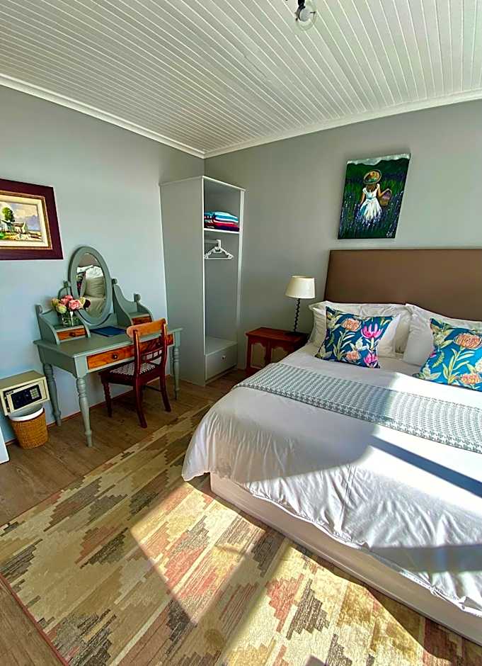 3ColoursBlue Guest House