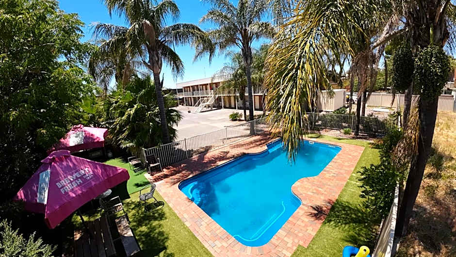 Photo 1 of 14 of Moama Motel
