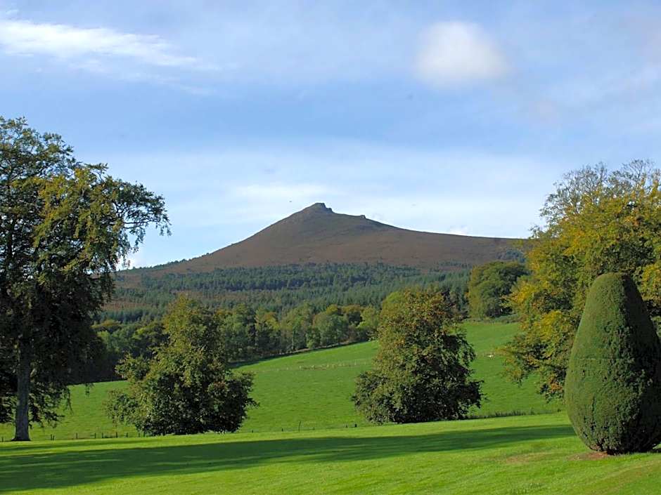 Macdonald Pittodrie House