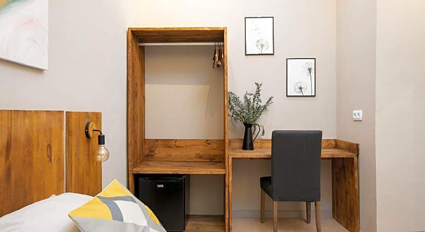 Jardinets Guest House