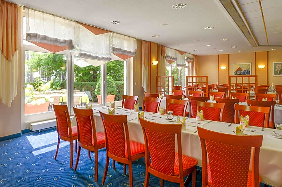 NOVINA HOTEL Sudwestpark