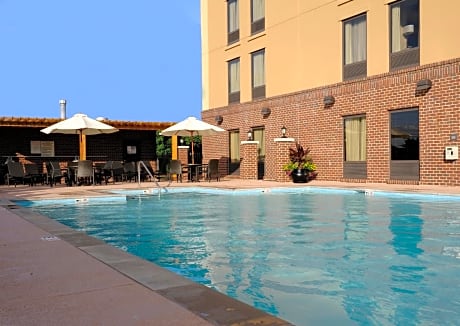 Hampton Inn & Suites Nashville-Vanderbilt-Elliston Place