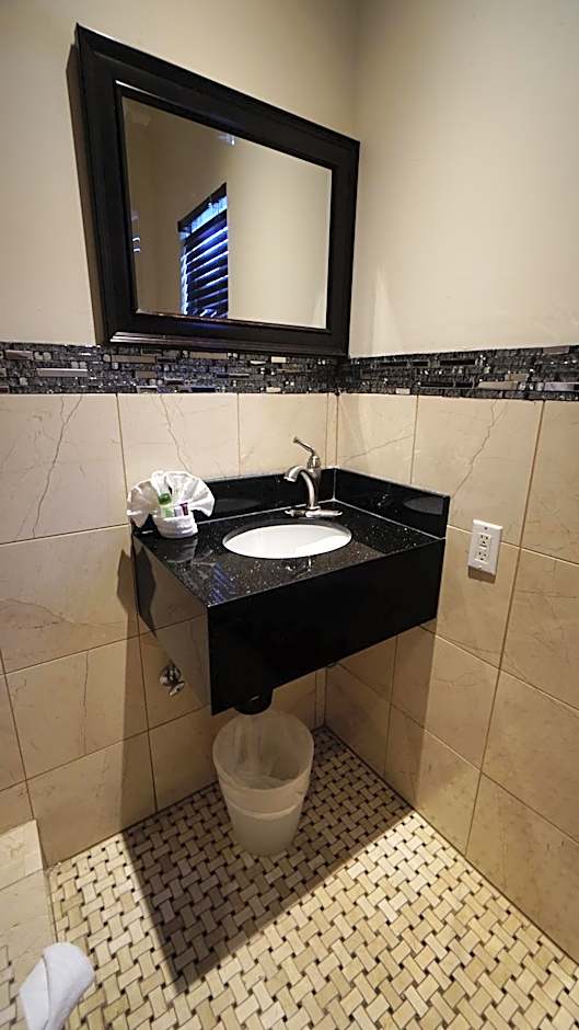 Trylon Hotel - Hollywood