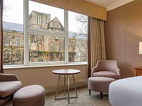 Winchester Wessex Hotel by Sunday