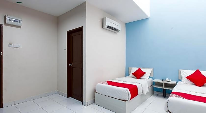 Super OYO 1163 Hotel Pulai