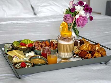 Executive Double Room with Queen Size Bed and Terrace