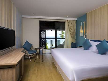 Deluxe Double Room with Sea View - Beach Side
