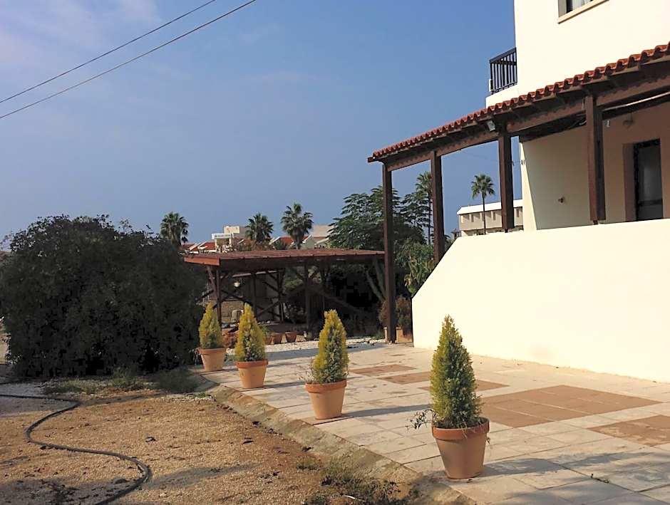 Angela Holiday Apartments