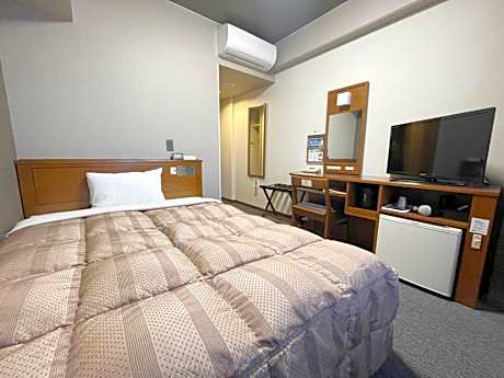 Single Room - Smoking - No Daily Cleaning