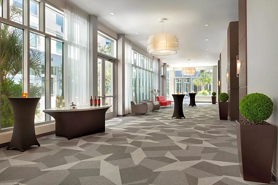 Aloft Jacksonville Tapestry Park