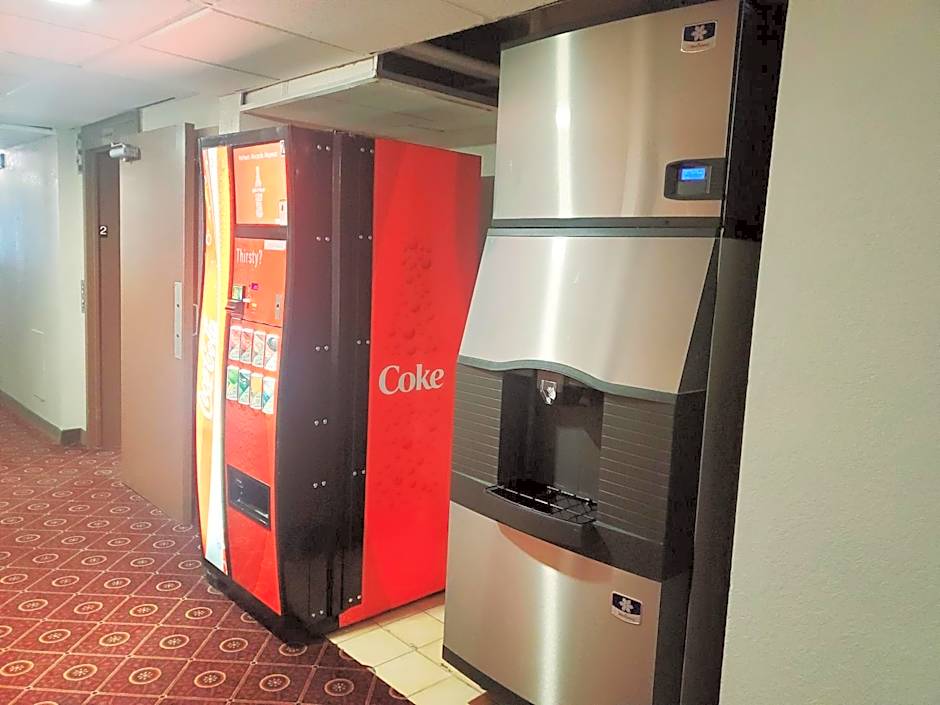 Blackstone Lodge and Suites