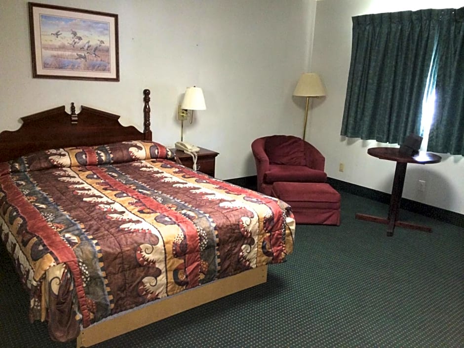 Rapids Inn And Suites