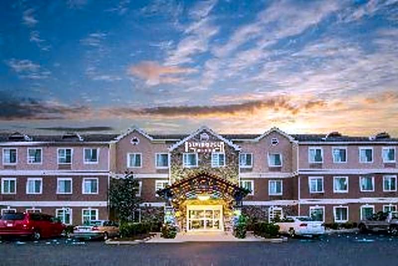 Staybridge Suites Allentown West Hotel