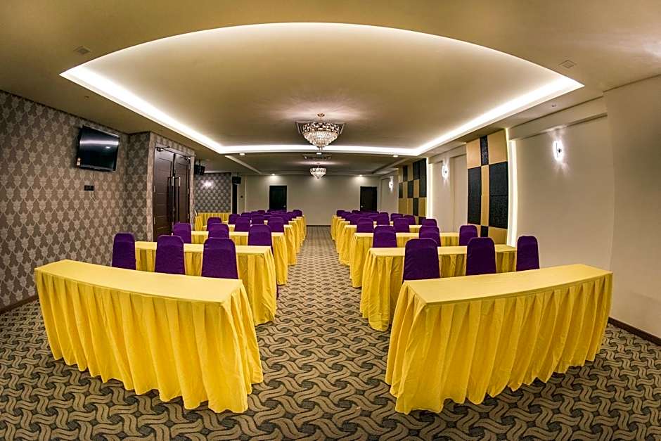Grand World Hotel