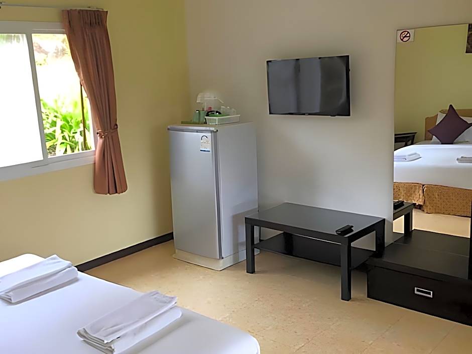 Khaolak Hillside Villa