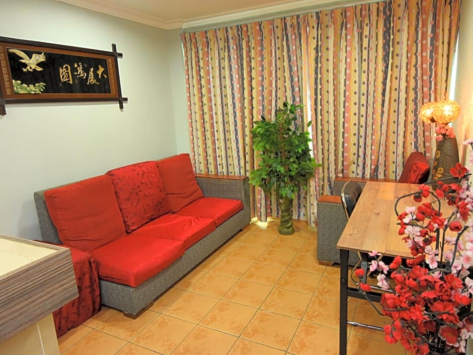 OYO 89642 Highway Inn