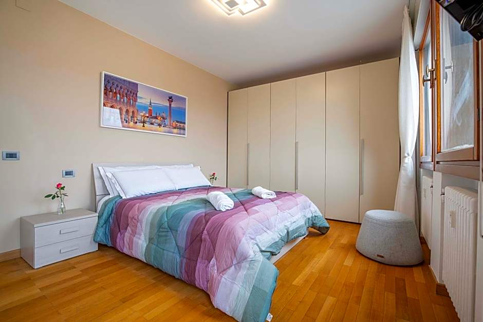 Venice Friends Residence