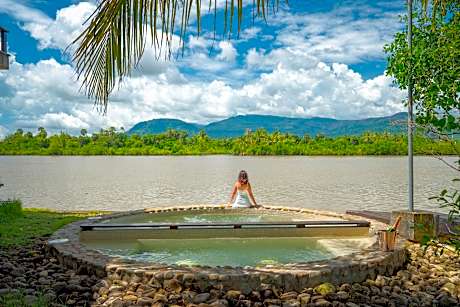 Komsan Kampot Resort