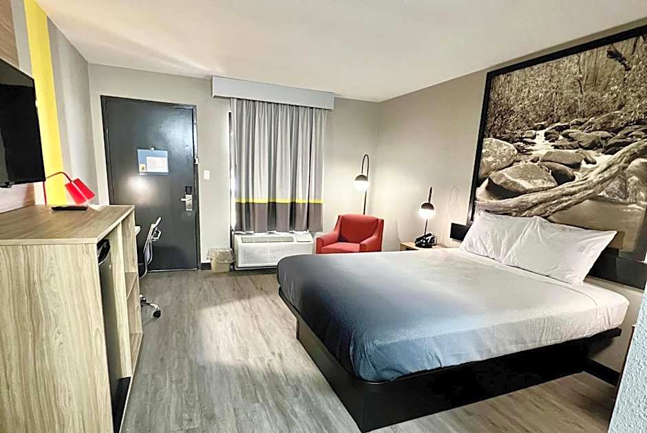 Super 8 by Wyndham Manchester TN