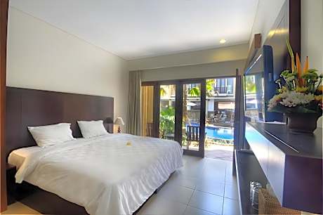 Deluxe Double Bed Pool Access