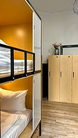 1 Person in 6-Bunk Bed Dormitory - Female Only