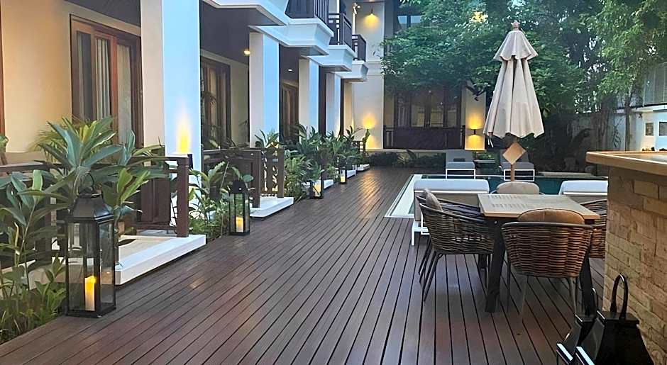 Athena Hotel