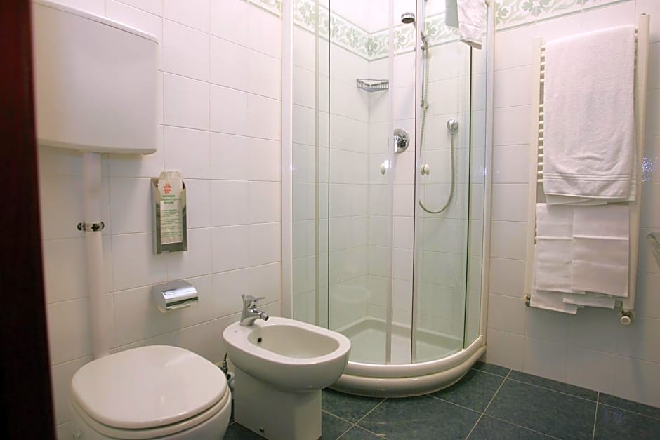 Le Petit Hotel