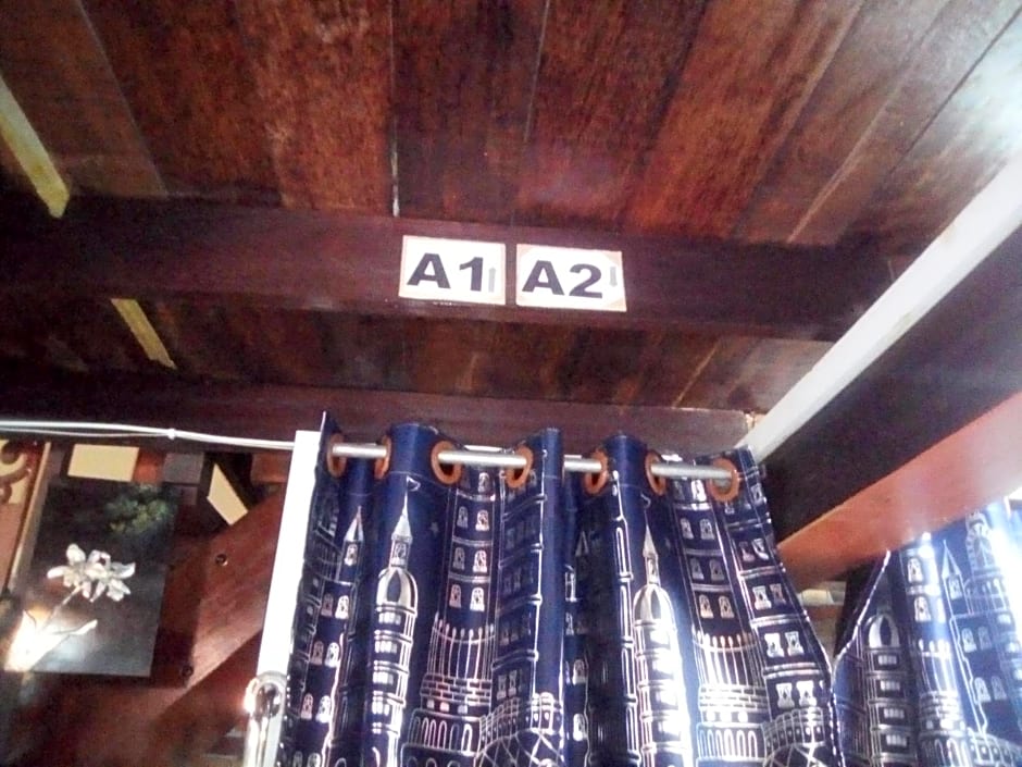 Ban Kru Ae mixed dorm