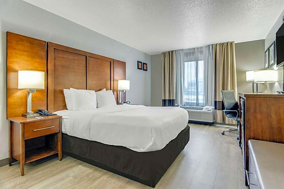 Photo 1 of 1 of 1 Queen Bed Suite, Accessible, Bathtub
