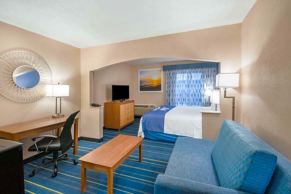 Days Inn by Wyndham Panama City